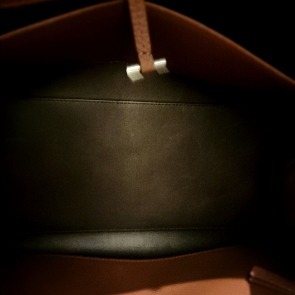 Brand New!!!! The Row EW Margaux Bag in Leather - Picture 2 of 6